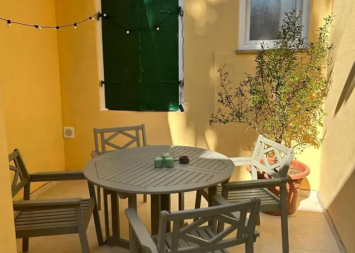 Petite Provence Aux Mandarines Апартаменты *