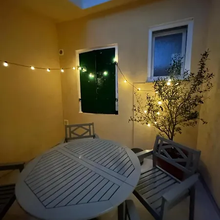 Petite Provence Aux Mandarines דירה אופטיה